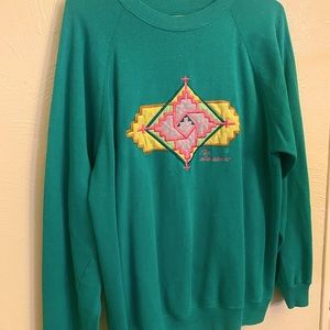 Unique Embroidered  Vintage Yosemite “The Ahwahnee” Hotel Sweatshirt. Size Large